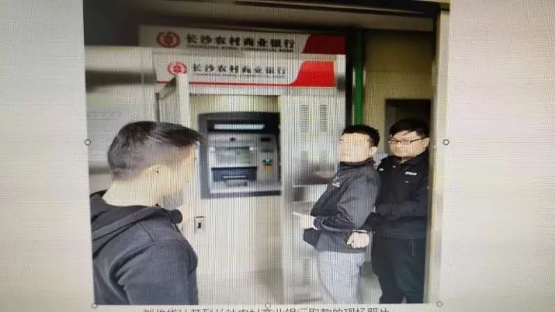 驾驶伪造车牌摩托车,驾驶套牌车肇事逃逸