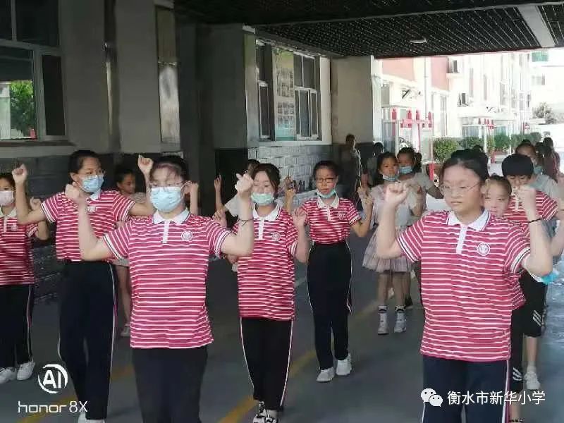 儿童学校兴趣小组,学校有三个兴趣小组共有学生180人