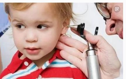 宝宝耳屎又黄又粘正常吗,宝宝耳屎有臭味怎么回事