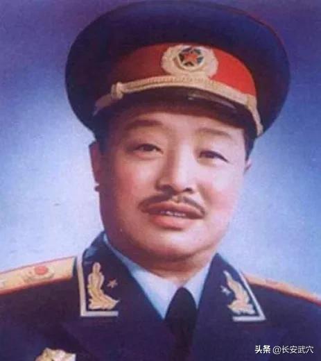 *德朱**位列元帅之首，可授衔证书却不是001号，001号究竟给了谁？