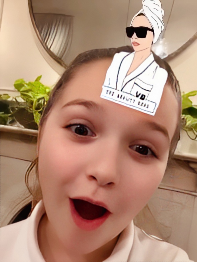 贝克汉姆小七全家照,贝克汉姆家小七最新情况