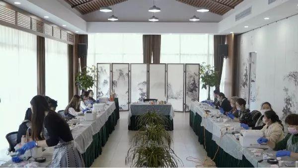 秋葵色口红,专属口红定制