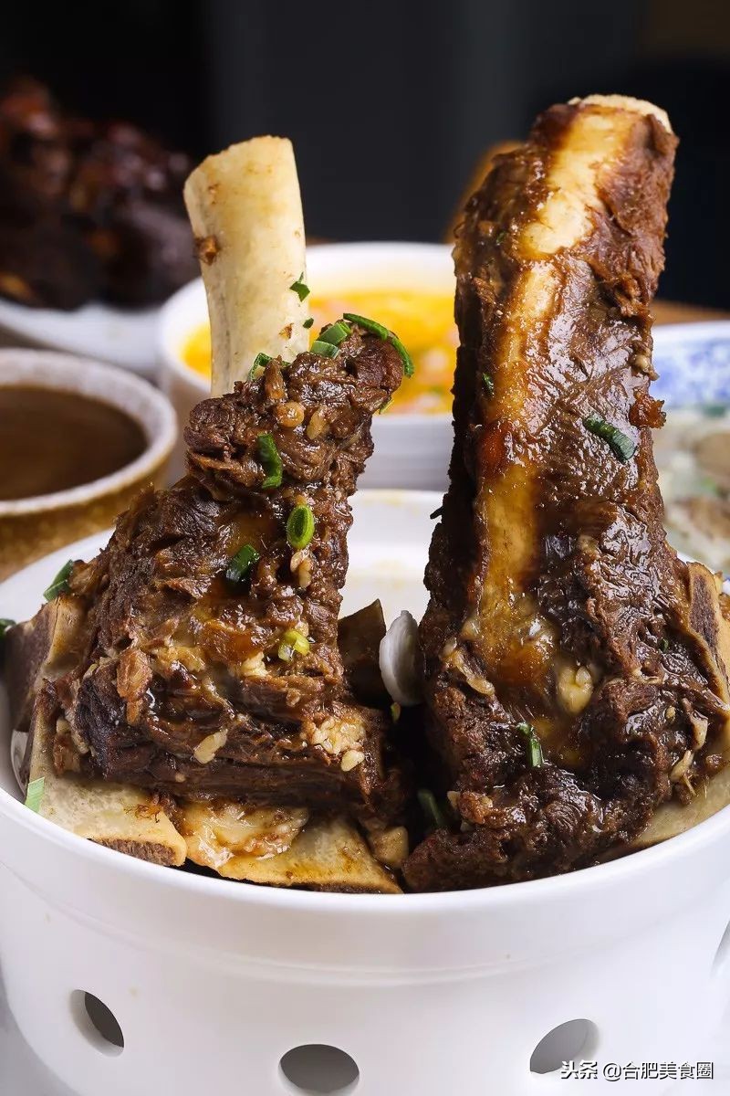 国购三楼小酒馆,国购3号门二楼