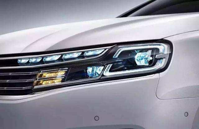 汽车大灯不够亮改远光还是近光,汽车大灯亮度不够换了也不行