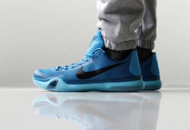 kobe本人穿的鞋子,kobe最后推出的鞋