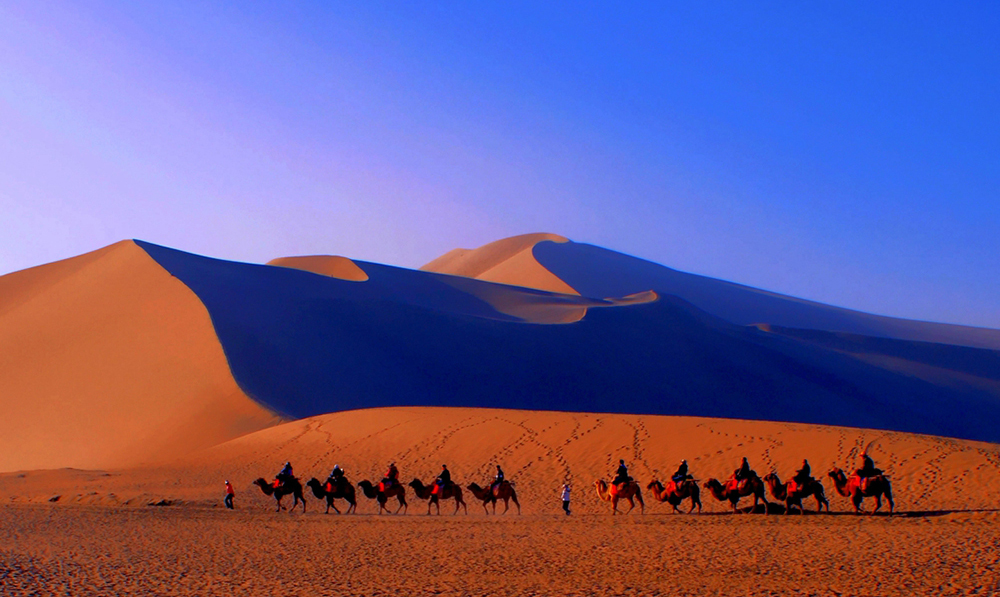 月牙泉沙漠丝绸之路,敦煌月牙泉鸣沙山丝绸之路