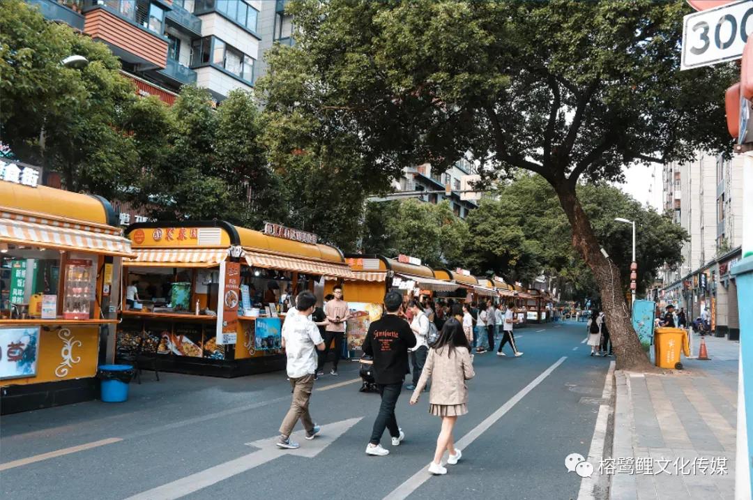 福州达明美食街必吃,福州达明美食街甘草芭乐哪家正宗