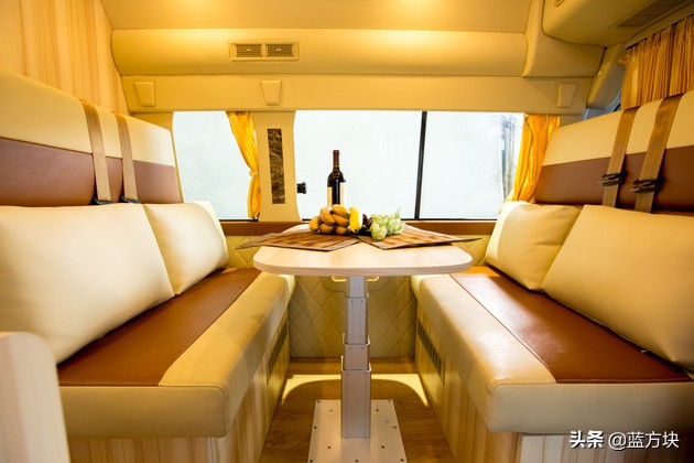 房车自驾游豪华房车,金龙金威房车