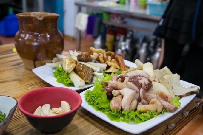 消失的地平线上的“香巴拉”和“女儿国”（二）