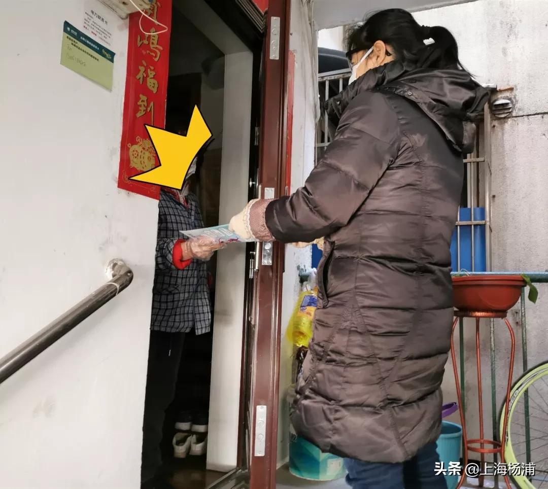 疫情封控期间街道上门送蔬菜,上海疫情外地送菜全程监控
