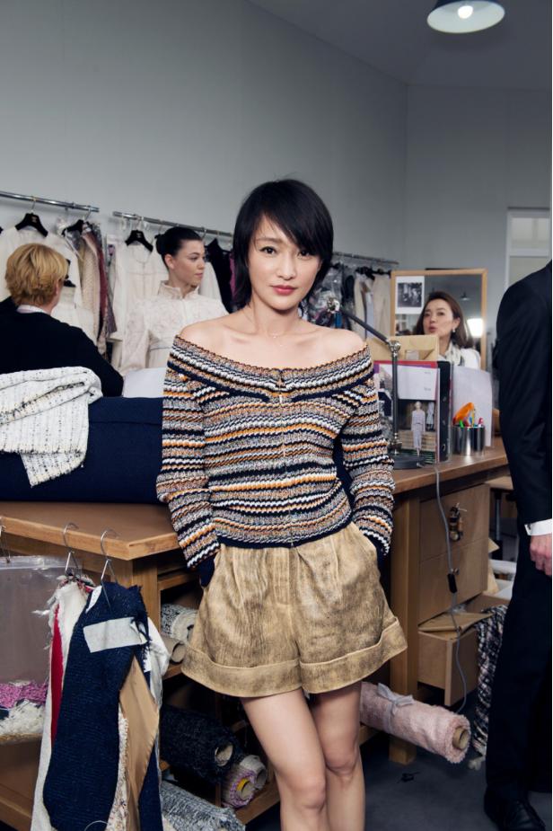 周迅大胆穿搭,小个子周迅穿搭