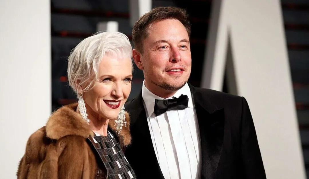 养大3个亿万富豪、67岁全裸上杂志：她的人生太硬核