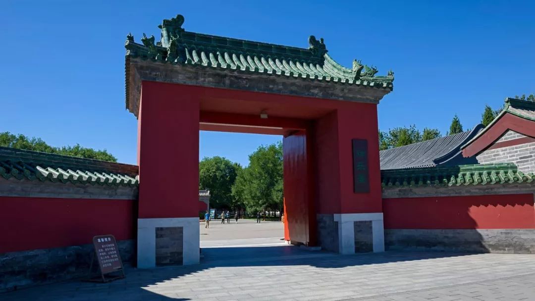 故宫大小相当于多少个足球场,天坛比颐和园大多少