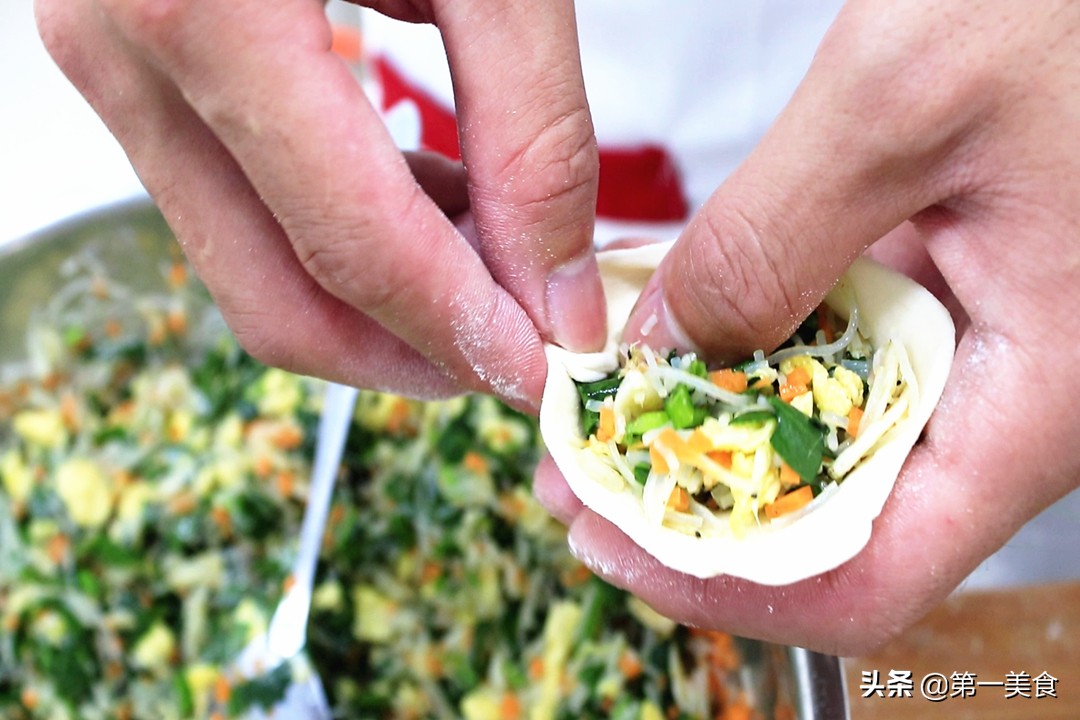 不揉面素包子,不发面的素馅包子做法