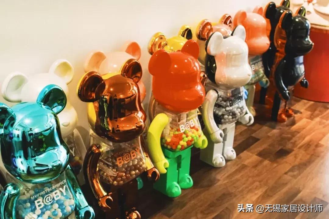 他在西湖边买200㎡豪宅，4年不住人，堆满的玩具总价超房子