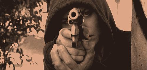 他用罪恶对抗悲惨命运，生理缺陷活被当成杀人利器