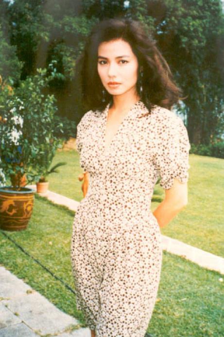 那个时候的钟楚红风华绝代,钟楚红风华绝代美人