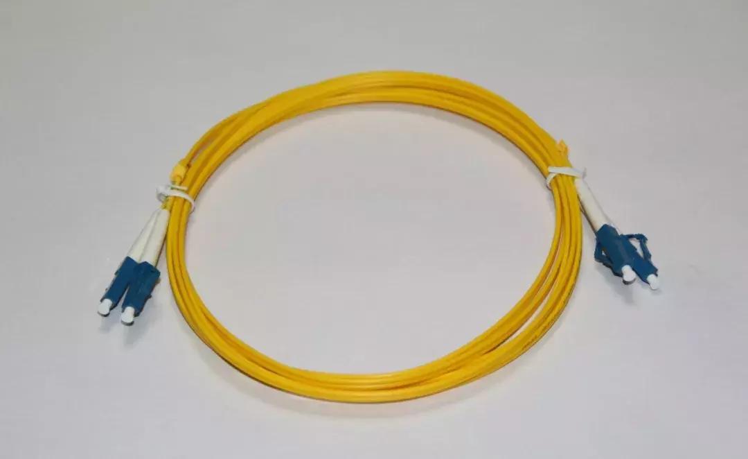 海底光缆是怎么铺设的,海底光缆如何维护