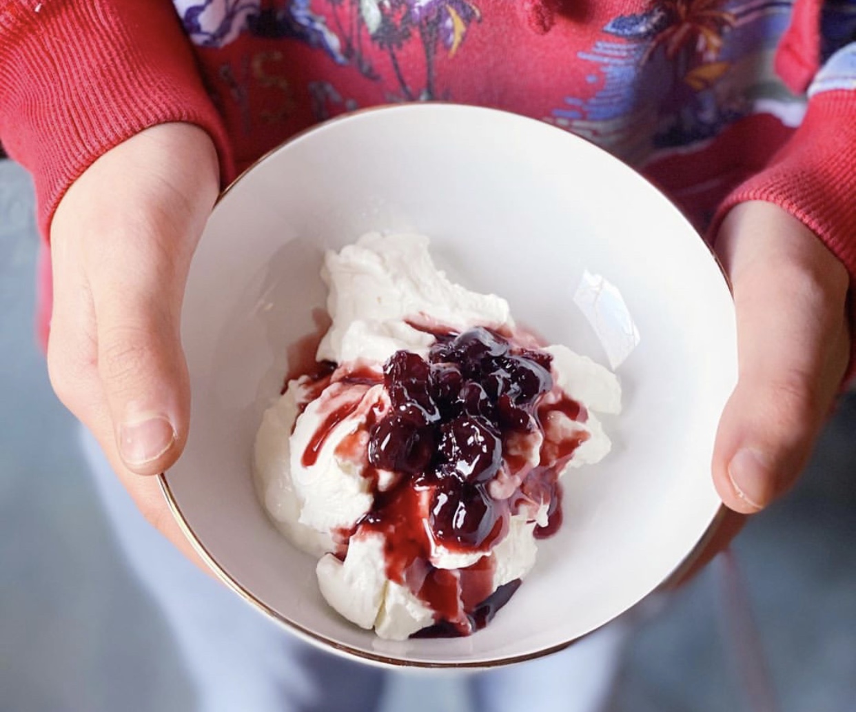 普通酸奶和希腊酸奶有什么区别,希腊酸奶和普通酸奶的区别