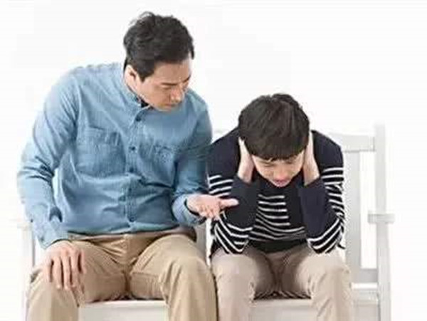 青春期的男孩容易做这4件事，如果没做会很省心，有学霸潜力