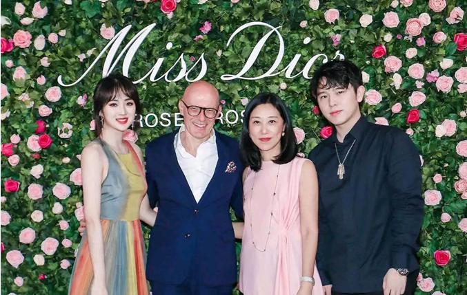 以为很红却早就凉凉的十位明星,死捧不红的8位明星个个颜值在线