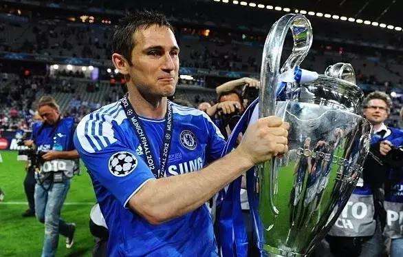 他是迫使国际足联创设VAR的男人，从“铁锤帮”叛逃“蓝军”