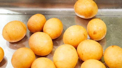 台湾胖子老板开的8㎡小店，专卖会膨胀的QQ球，嘴小的别来！