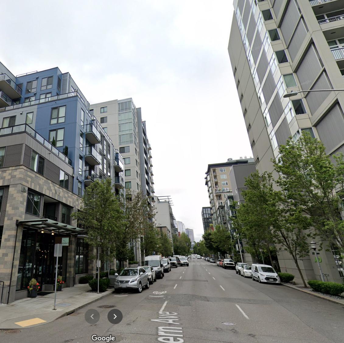 西雅图本图的漂亮小门面，新，精致