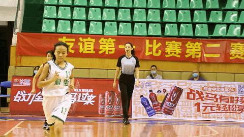 又美又能打,东莞一米八女裁判