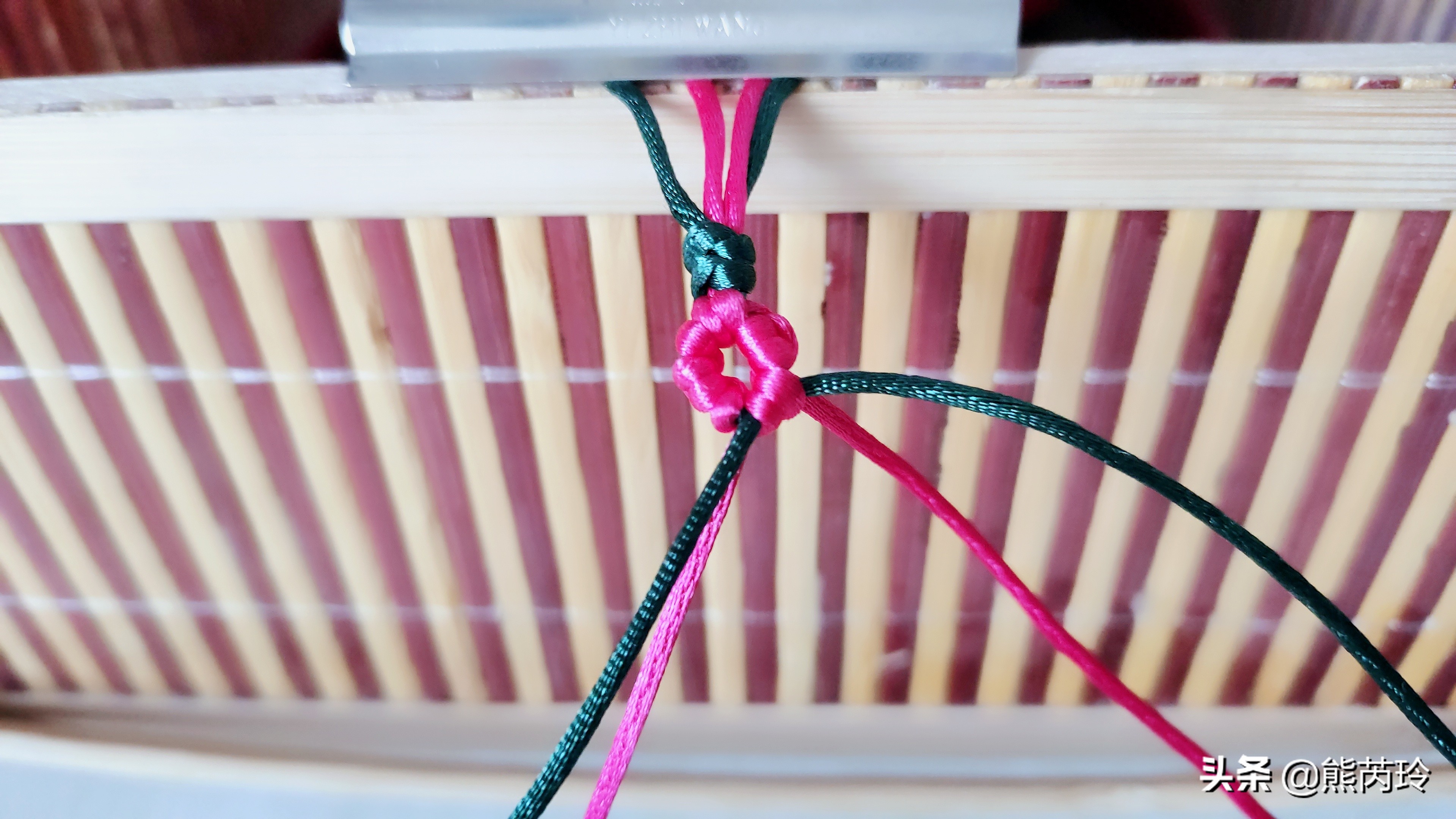 用两根绳编梅花手链简单又漂亮,梅花手链一般用什么线编