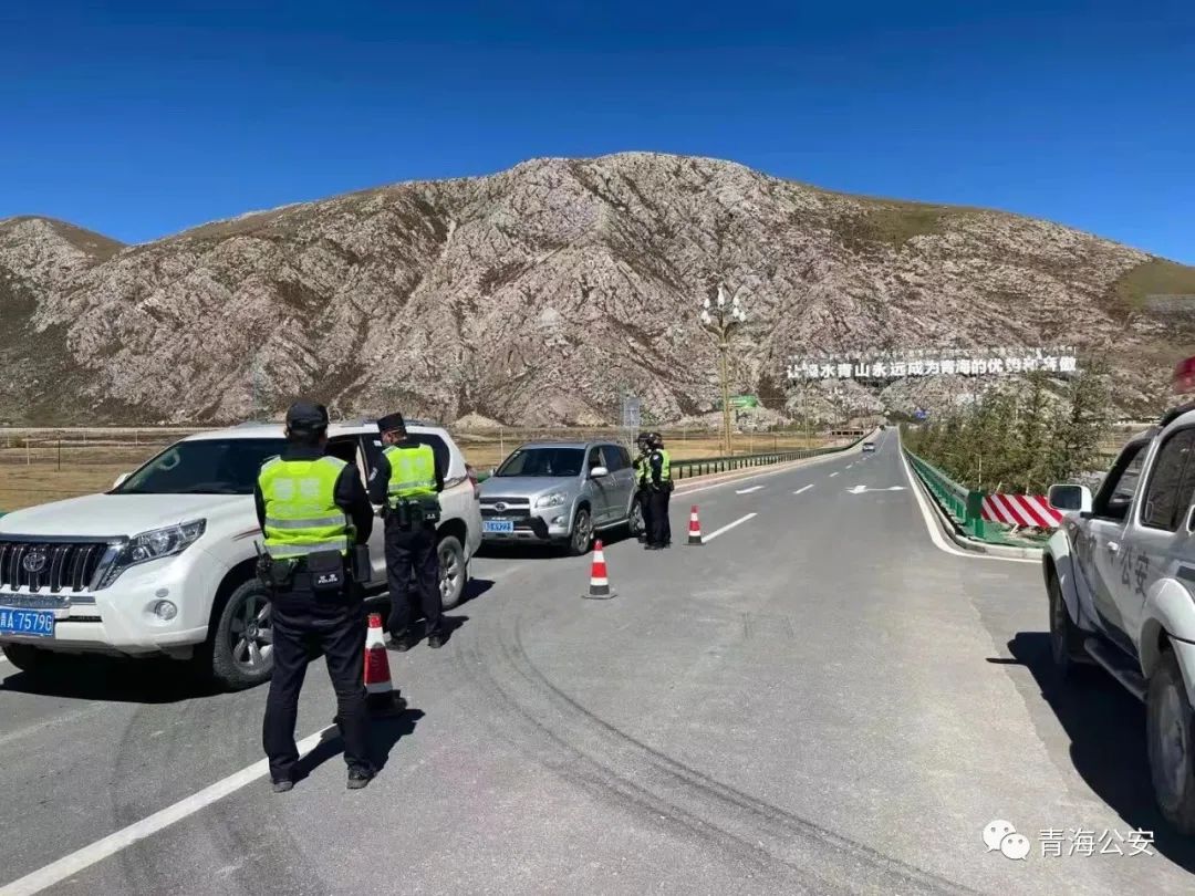 祝福祖国守护百姓健康,祝福祖国繁荣昌盛我在岗