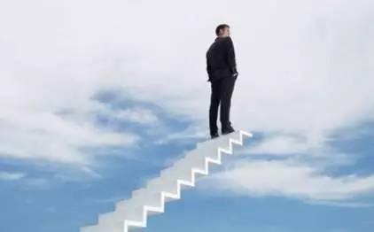 职场不是谁都有义务教你,职场不是干得越多越能提拔