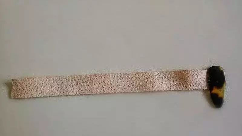 再继续这样弹琴,你的手就要“烂了”