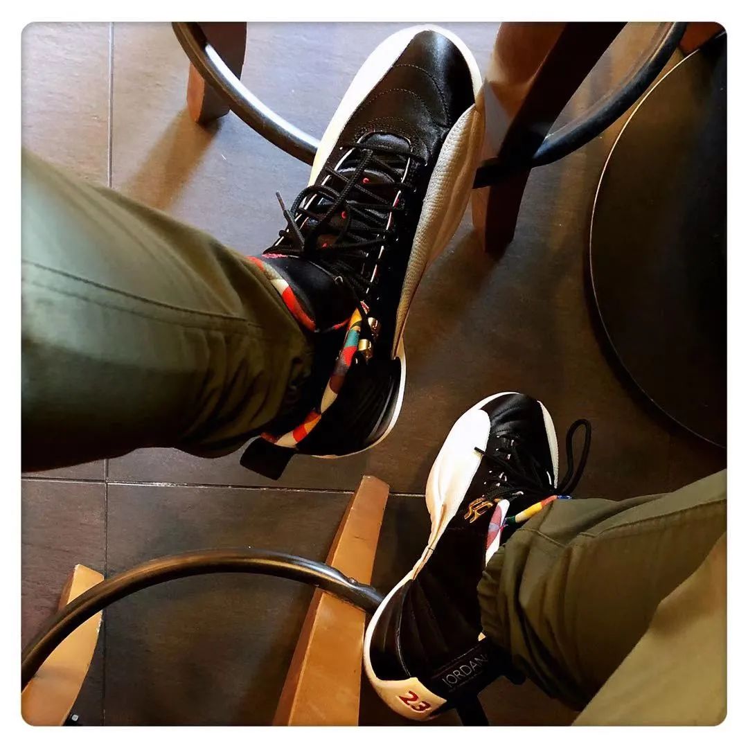 涨见识了!原来很多开宝马的都有一面鞋墙,穿的球鞋不上千就上万