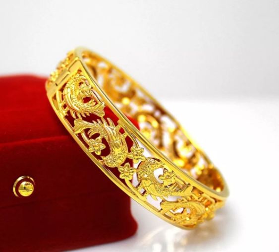 黄金贵妃手镯变形怎么自己修整,黄金手镯是不是容易变形