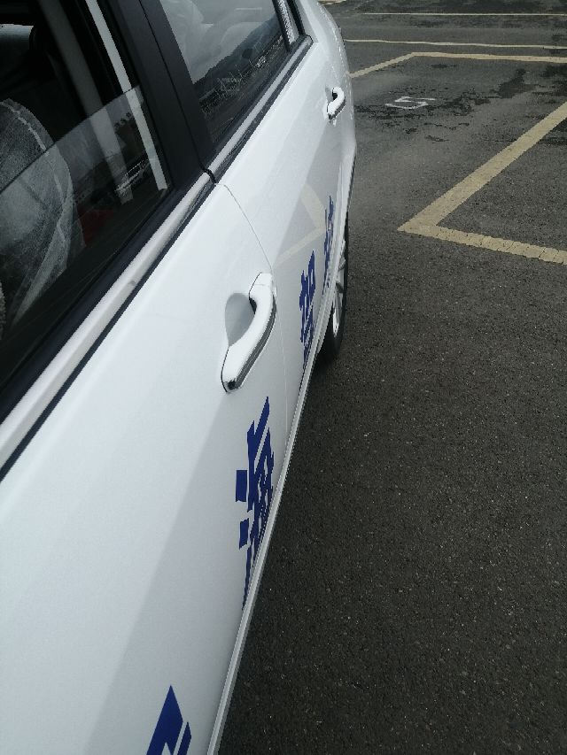 倒车入库库角大于30公分怎么操作,大于30公分倒车入库怎么打方向盘