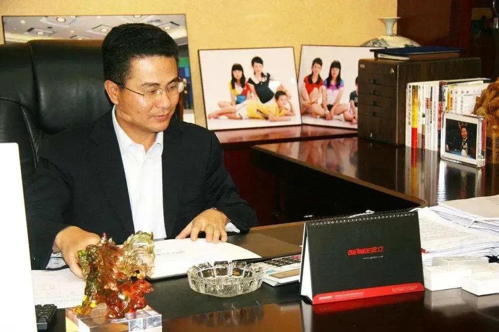 国产手机的十年遗憾,国产手机三十年变迁史