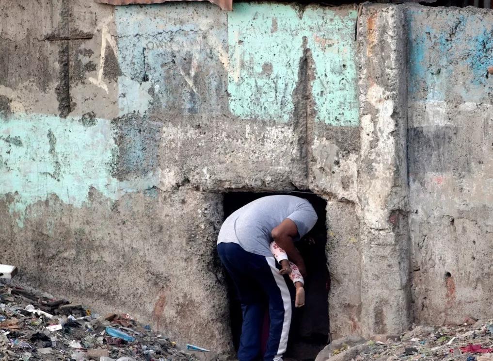 瞒不住了！这个国家感染人数可能破5亿！上千万人或丧命！