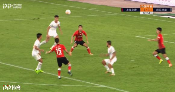 何塞换下卡里索,后防精彩防守