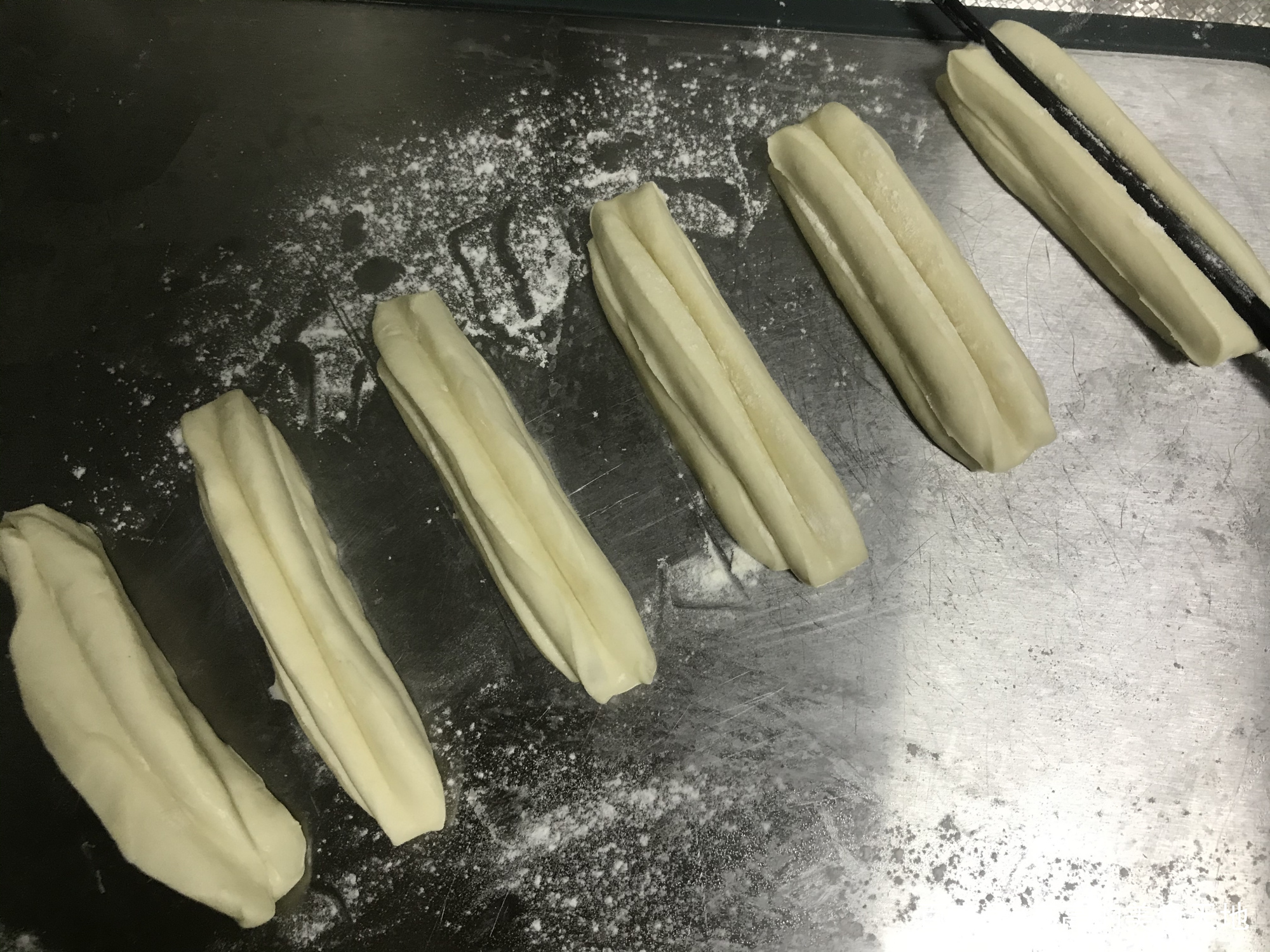 花1000学的炸油条做法,酥油条配方