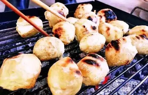 建水县烤豆腐蘸水,建水县曲江镇东山烤豆腐