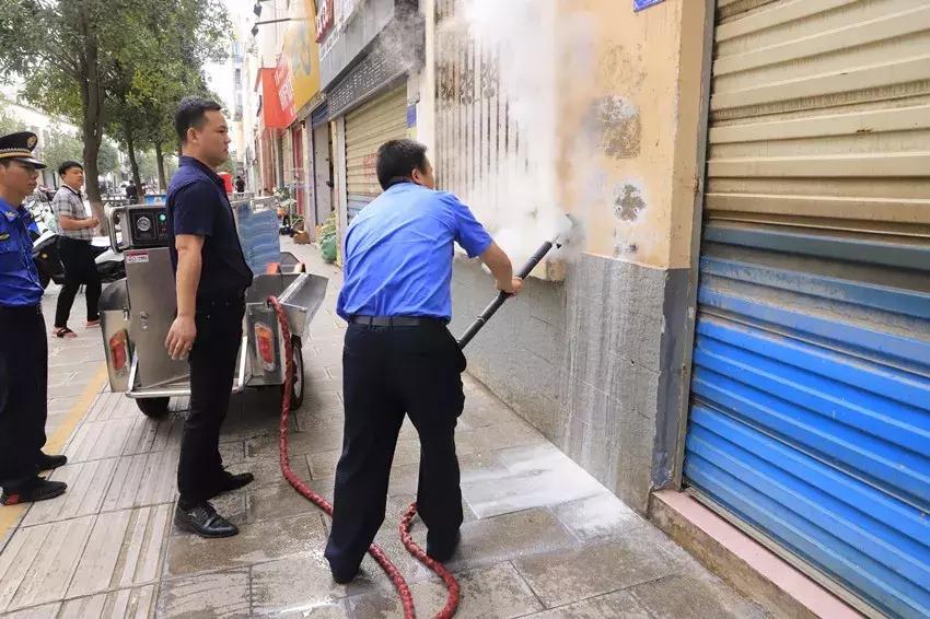 今天，就是要“盘”这些蒙自的城市“牛皮癣”