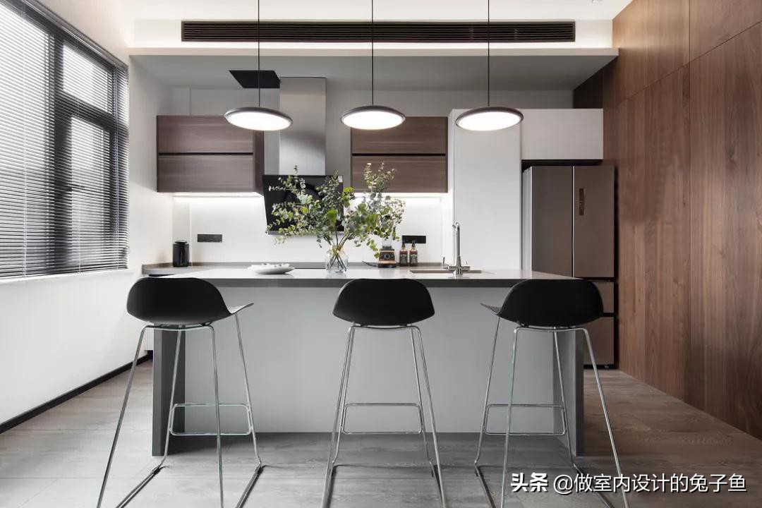 厨房太小放不下冰箱咋设计装修,厨房太小冰箱应该放哪里比较好