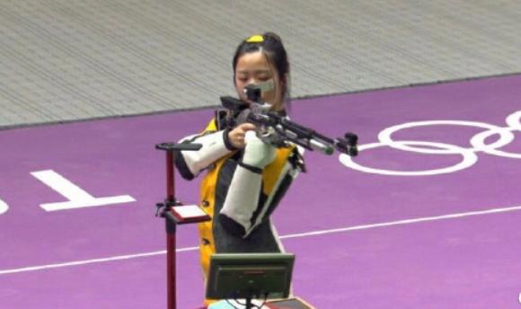 中国选手杨倩勇射落奥运会首金,杨倩夺冠清华校园