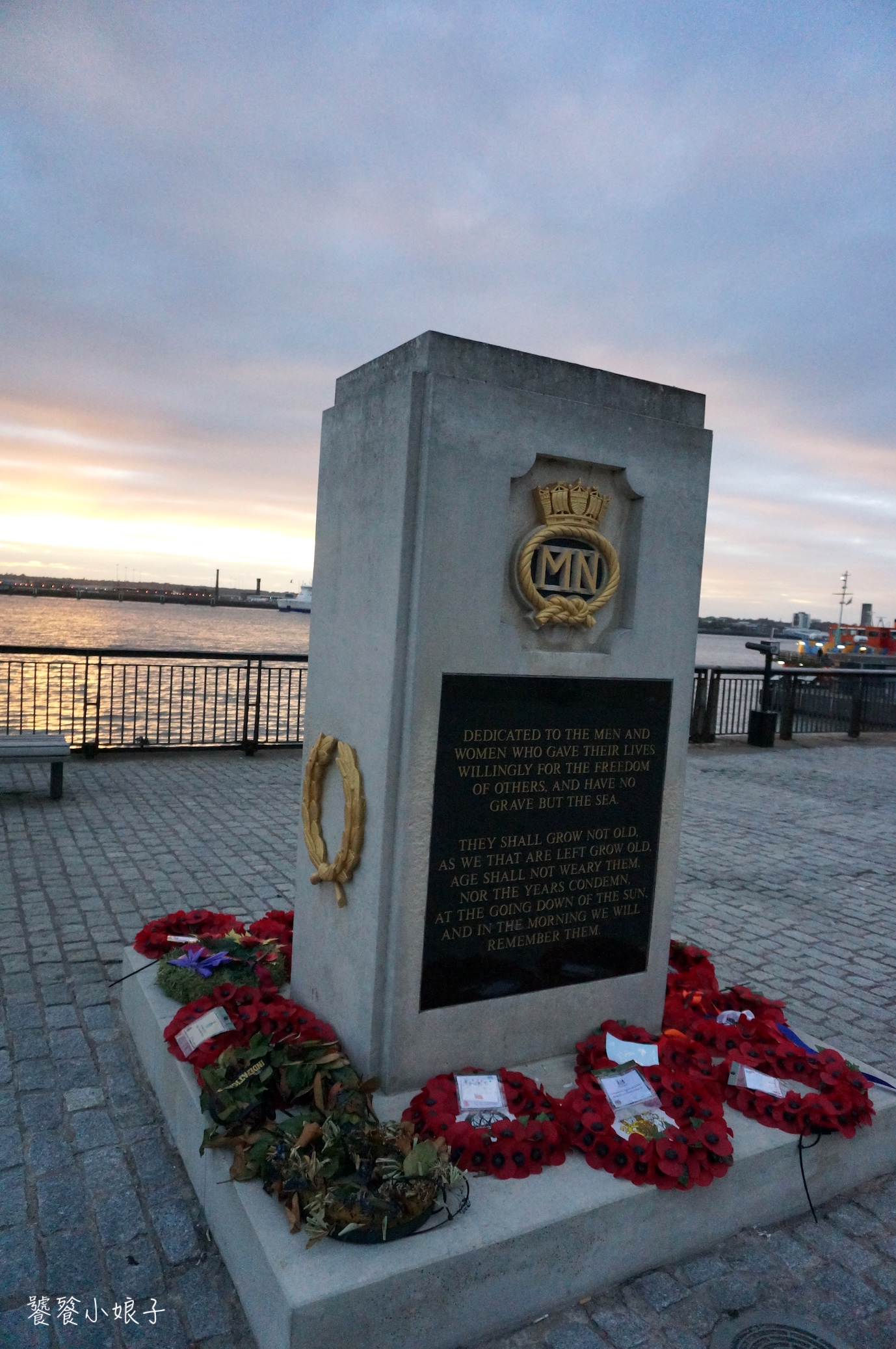 利物浦队徽上是什么鸟,利物浦队徽是什么鸟