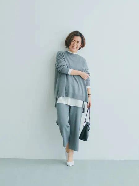 看这位45+日本博主的时尚穿搭，有一种由内而外散发的自信张扬