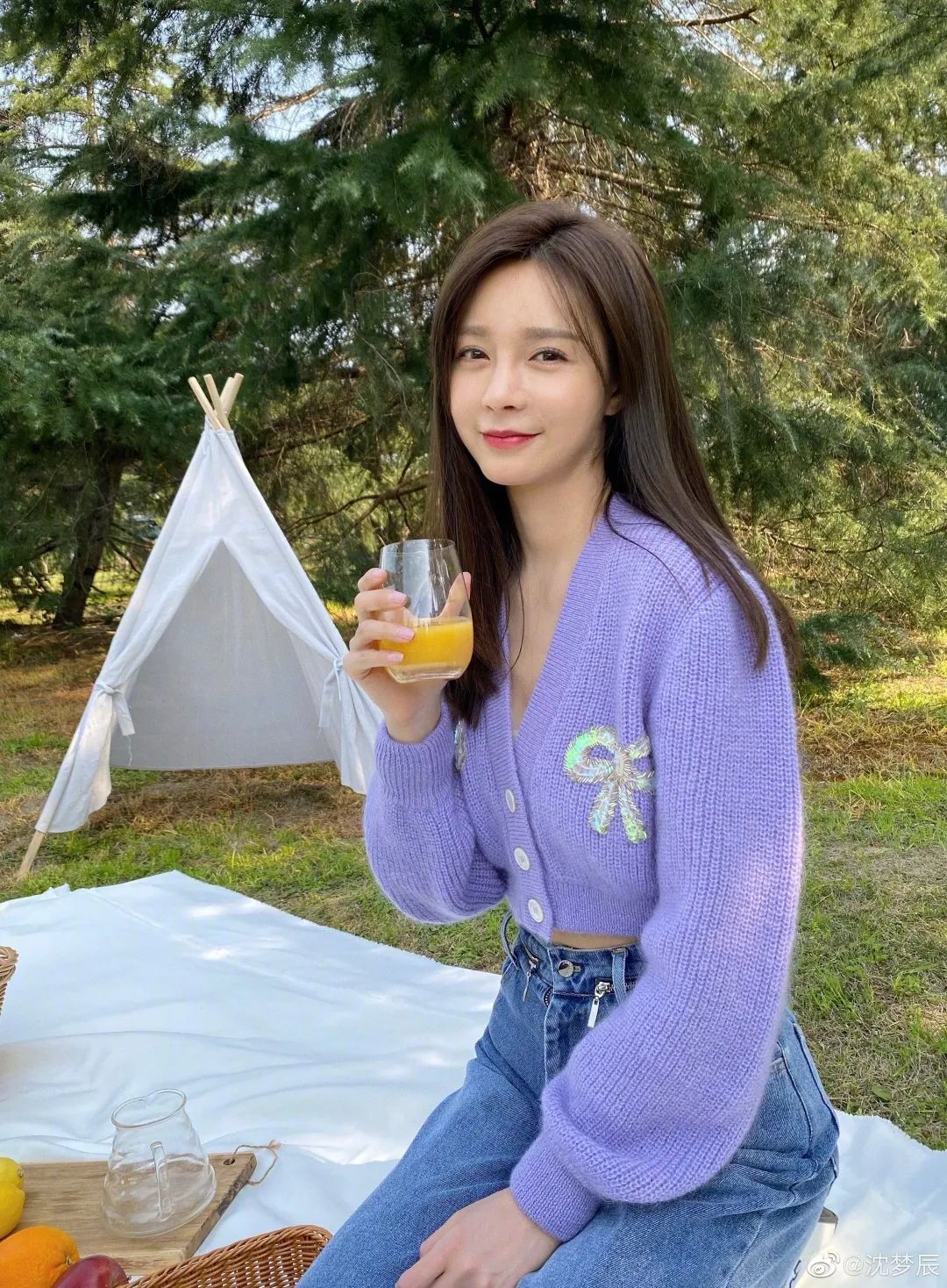 春夏就该选温柔挂！这个颜色的单品你衣柜里有吗？