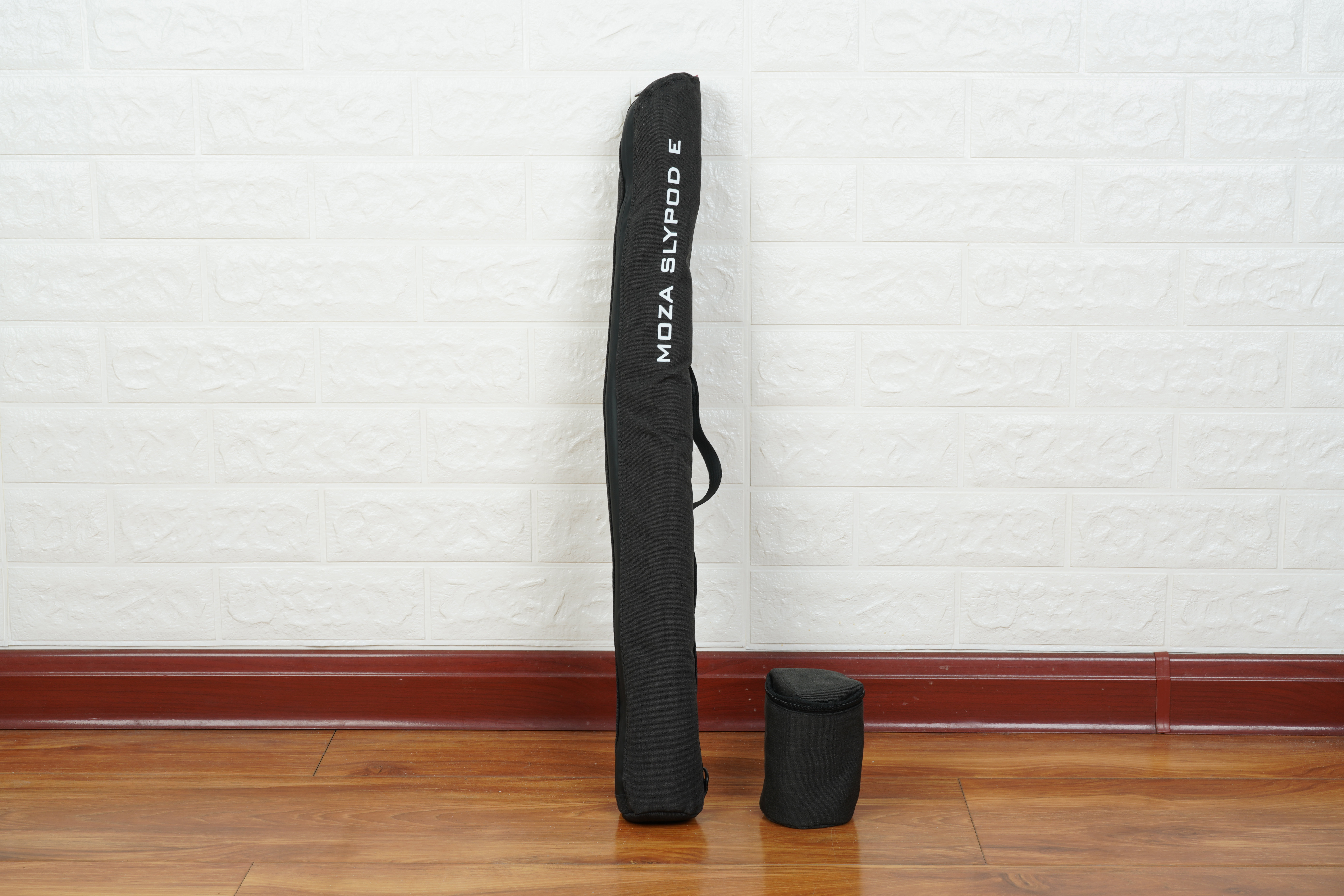 拥有属于自己摇滚的电影—便携式魔爪slypodE电动伸缩摄影杆评测