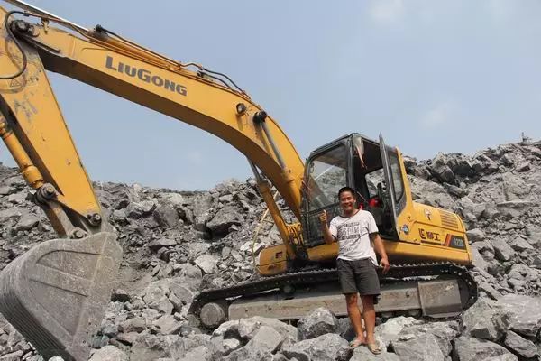 开挖机好还是铲车好,开挖机好还是数控好