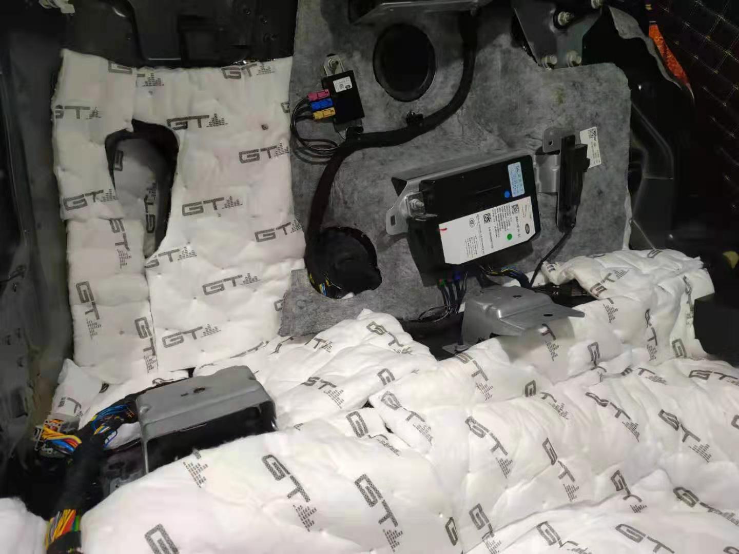 捷豹四门隔音视频,捷豹噪音大怎么改